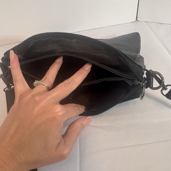 Gothic Black Skull Rivet Crossbody Bag Vintage Punk Messenger Bag Shoulder Bag - Picture 5 of 6